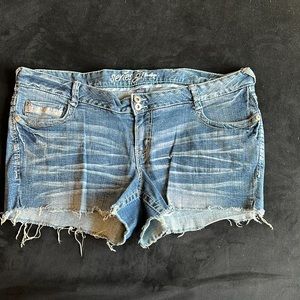 Amethyst Jean Shorts Sz 16